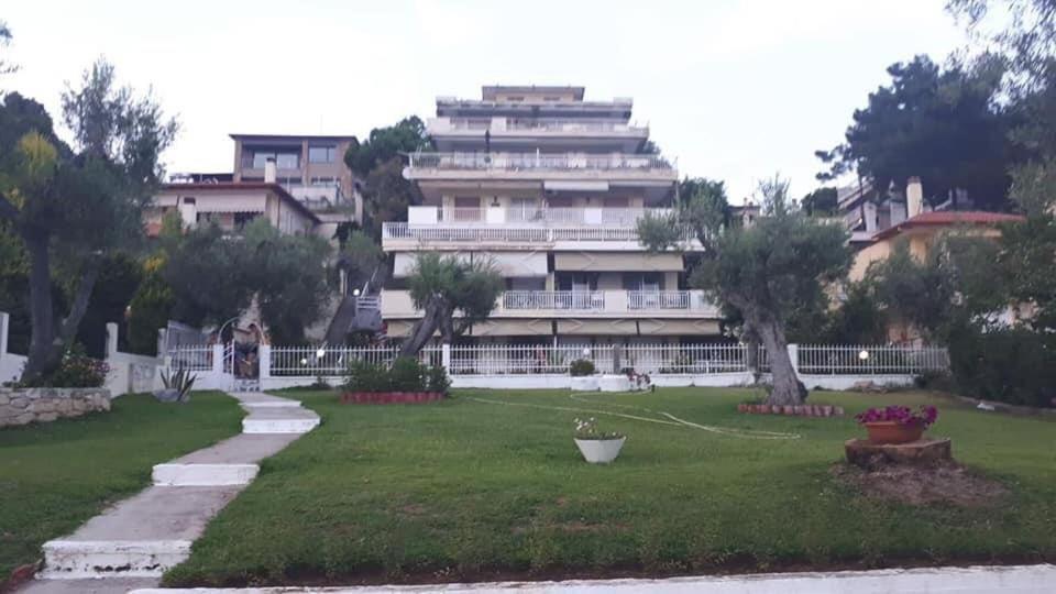 Stefani Apartment With A Sea View Terrace! Nea Moudania Exterior foto